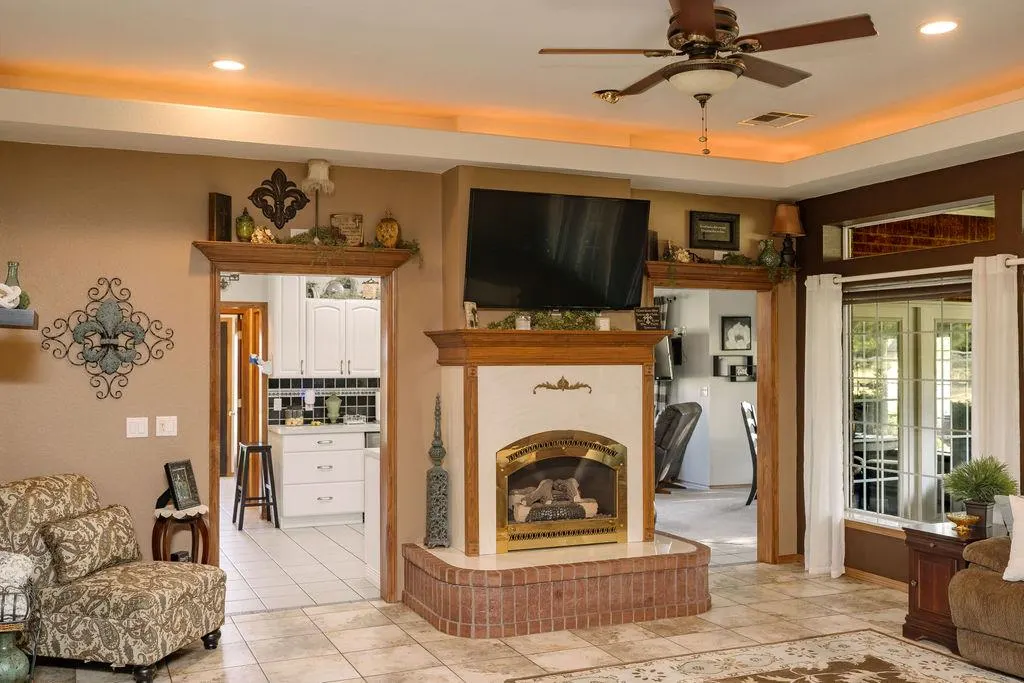 Photo 7 — 25 Independence Drive, Elk City, OK 73644
