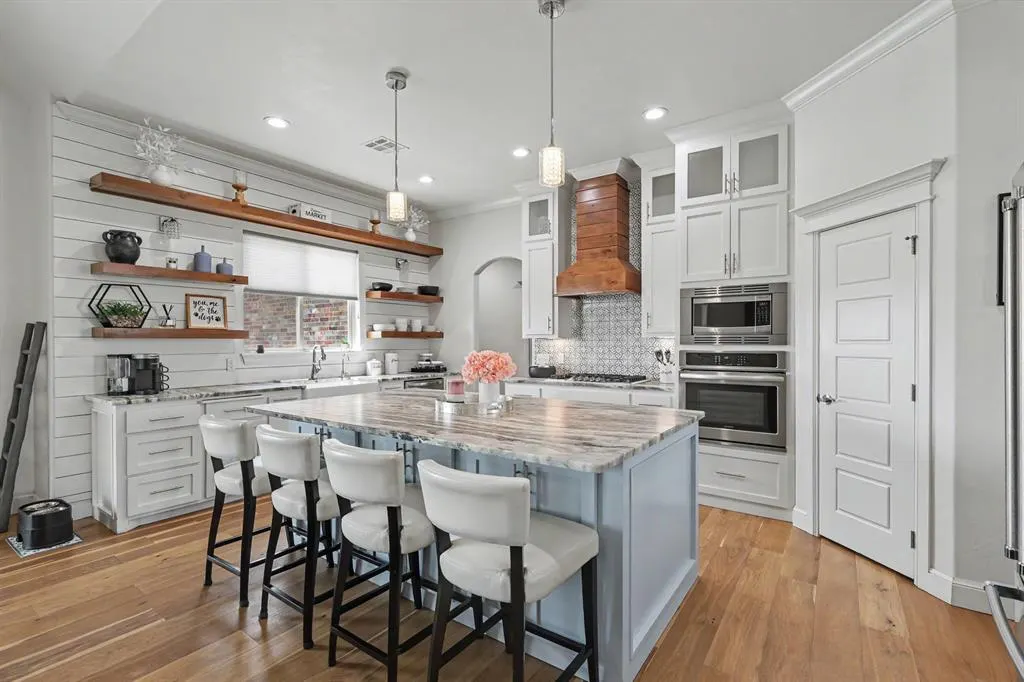 Photo 8 — 825 S Cimarron Road, Yukon, OK 73099
