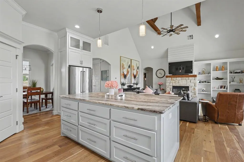 Photo 9 — 825 S Cimarron Road, Yukon, OK 73099