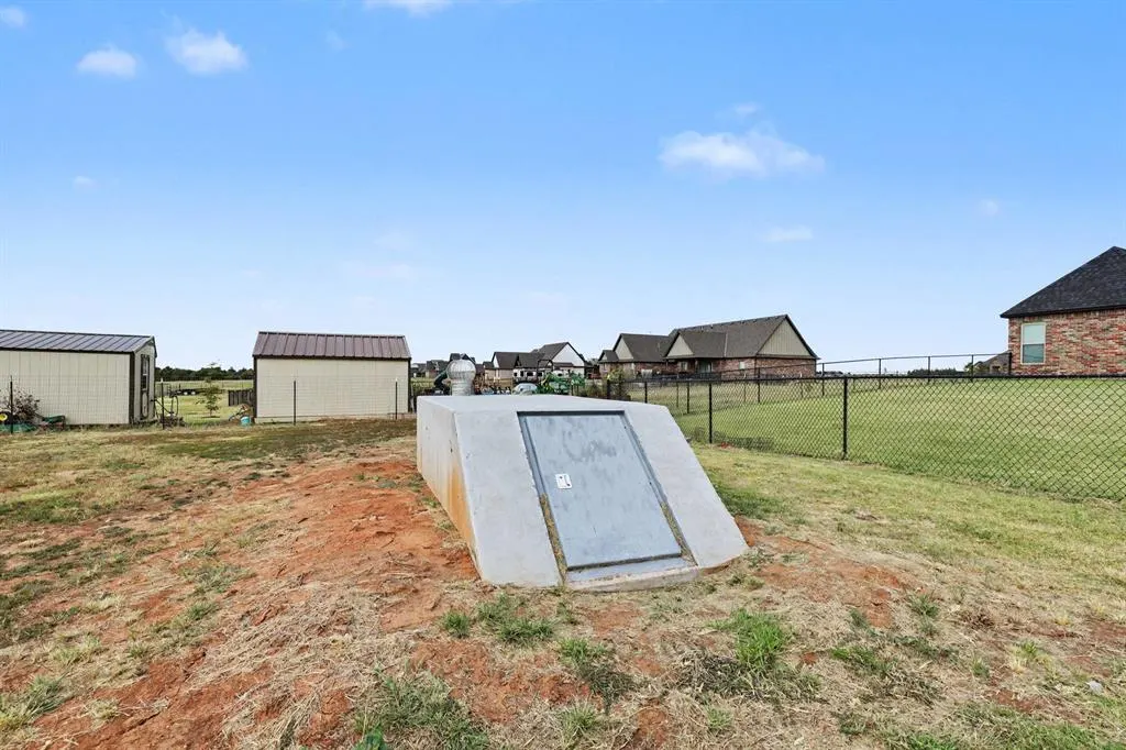 Photo 28 — 825 S Cimarron Road, Yukon, OK 73099