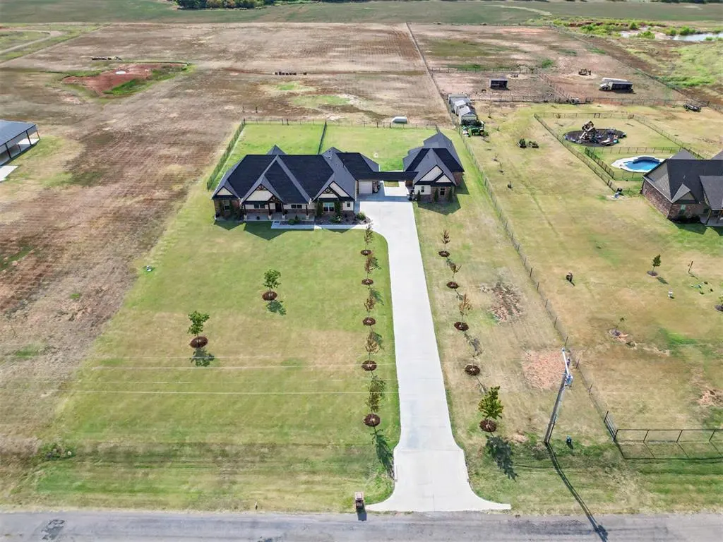 Photo 45 — 825 S Cimarron Road, Yukon, OK 73099