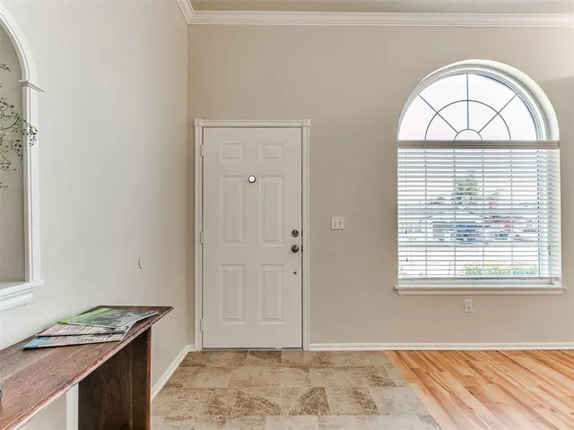 Photo 2 — 121 Meadows Lane, Shawnee, OK 74804