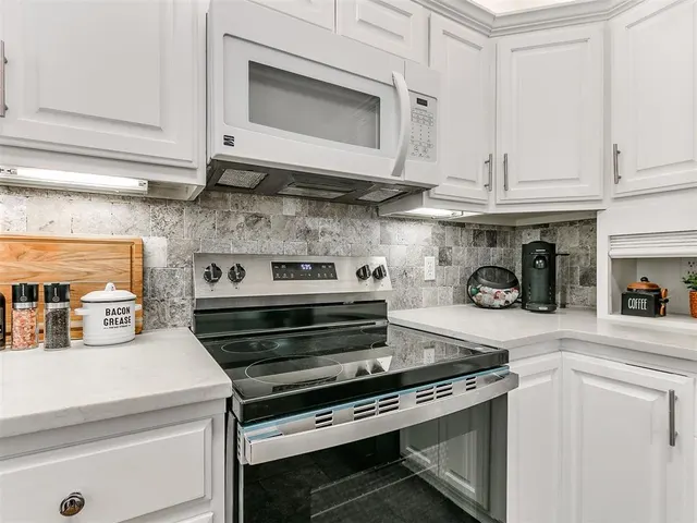 Photo 5 — 121 Meadows Lane, Shawnee, OK 74804