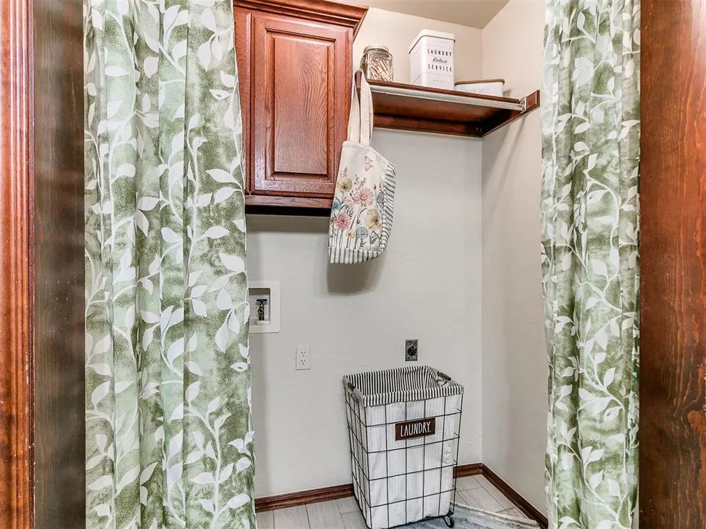 Photo 13 — 121 Meadows Lane, Shawnee, OK 74804