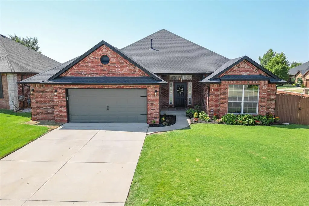 Front exterior — 7528 NW 135th Street, Oklahoma City, OK 73142