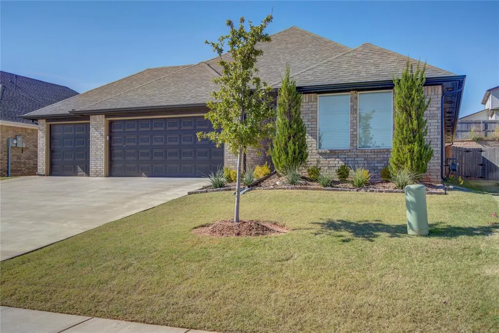 Photo 4 — 2133 Santa Monica Street, Edmond, OK 73034