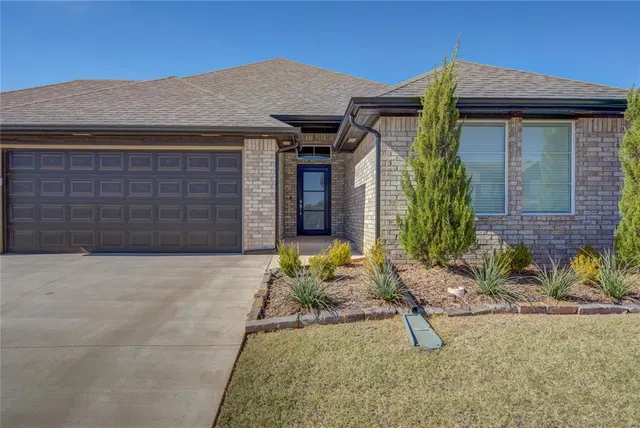 Photo 5 — 2133 Santa Monica Street, Edmond, OK 73034
