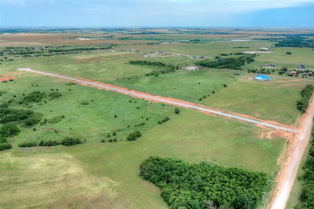 Photo 3 — 4900 NW Bella Circle, Piedmont, OK 73078