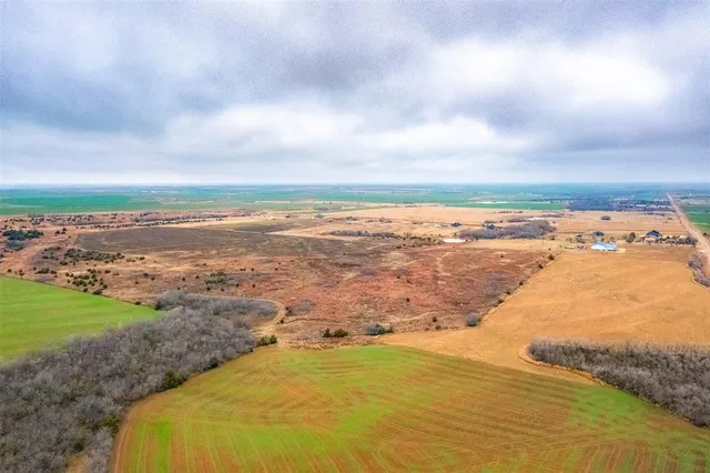 Photo 3 — 4800 NW Bella Circle, Piedmont, OK 73078