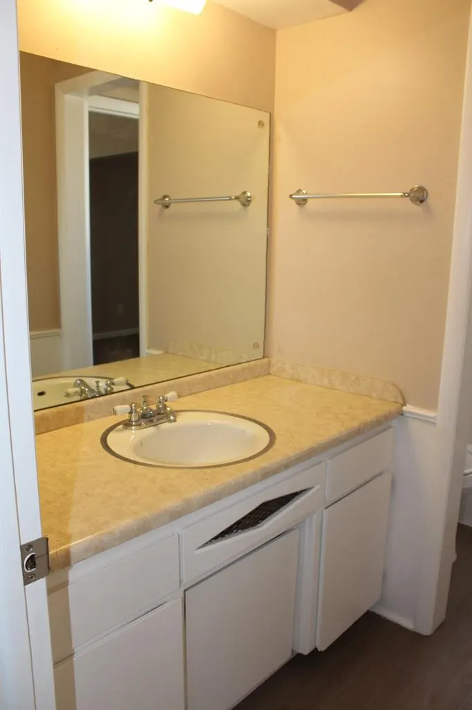 Photo 14 — 9909 Harmony Drive, Oklahoma City, OK 73130