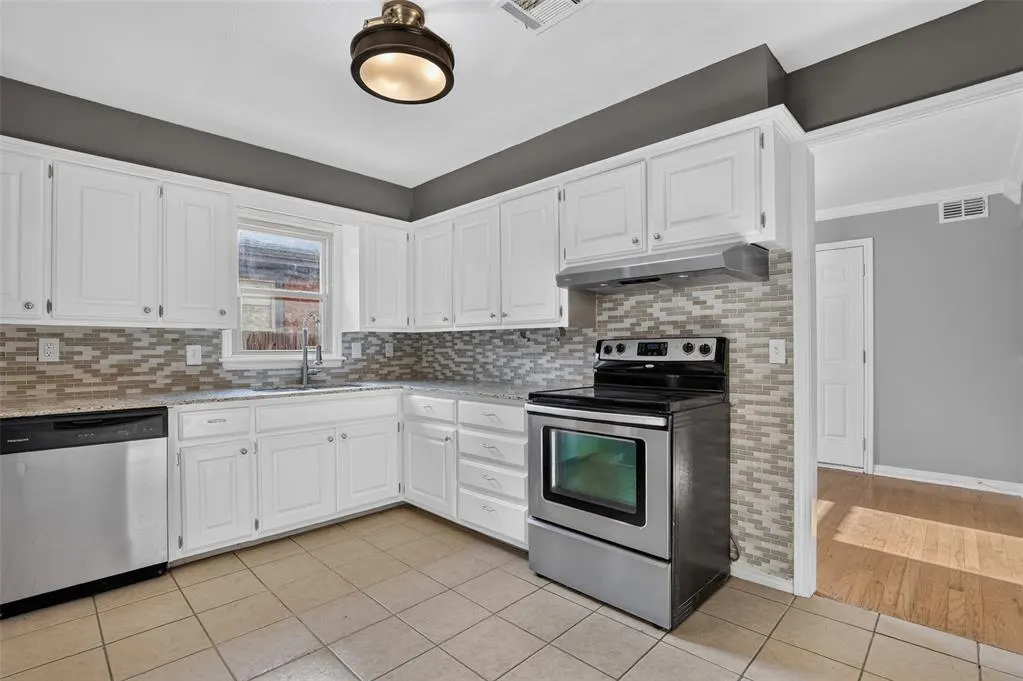Photo 11 — 2932 NW 67th Street, Oklahoma City, OK 73116