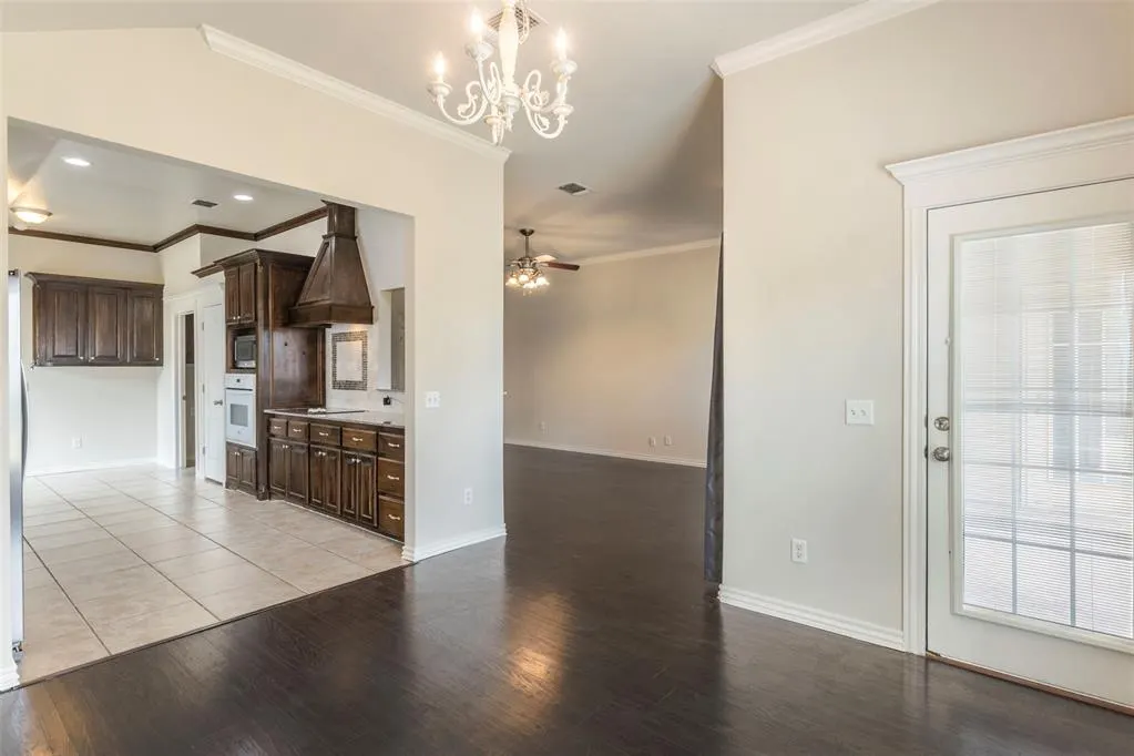 Photo 15 — 720 Hedgewood Drive, Oklahoma City, OK 73160