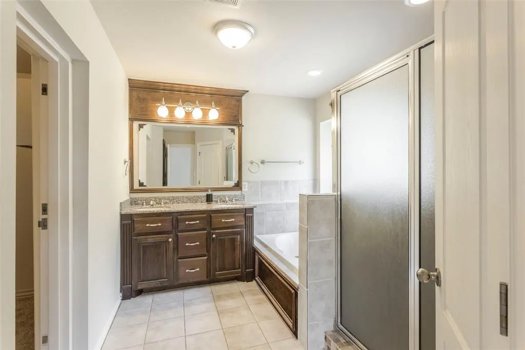 Photo 22 — 720 Hedgewood Drive, Oklahoma City, OK 73160