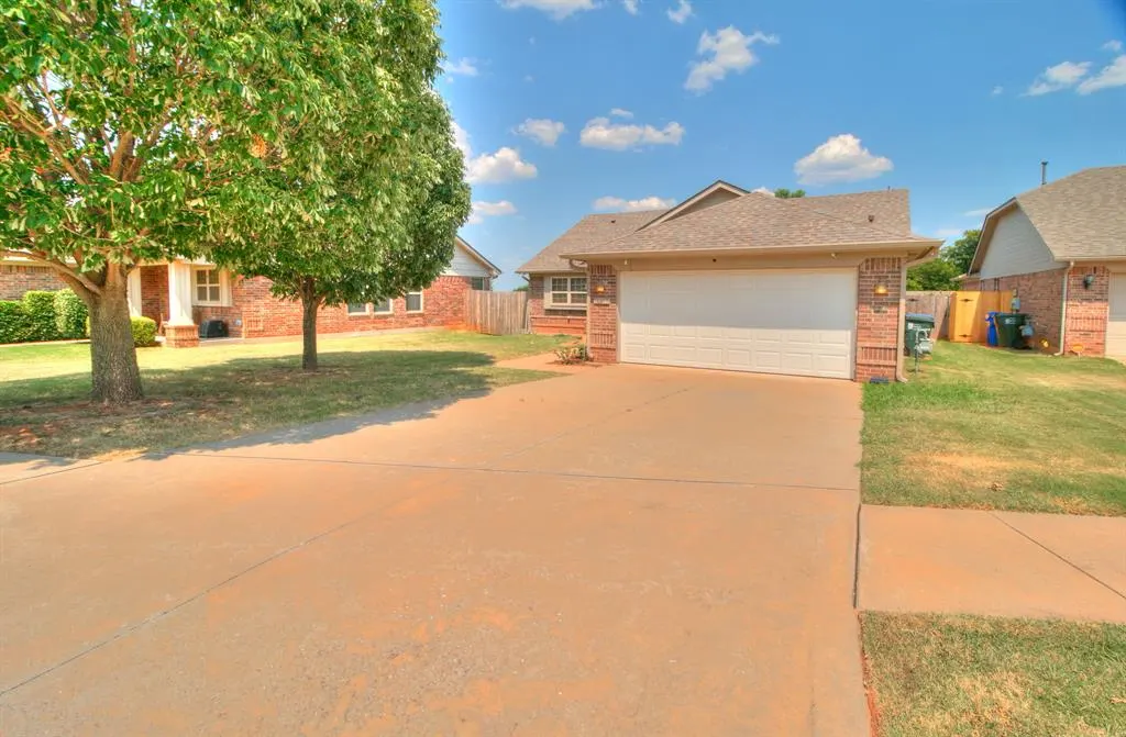 Photo 2 — 3105 Cristo Court, Norman, OK 73071