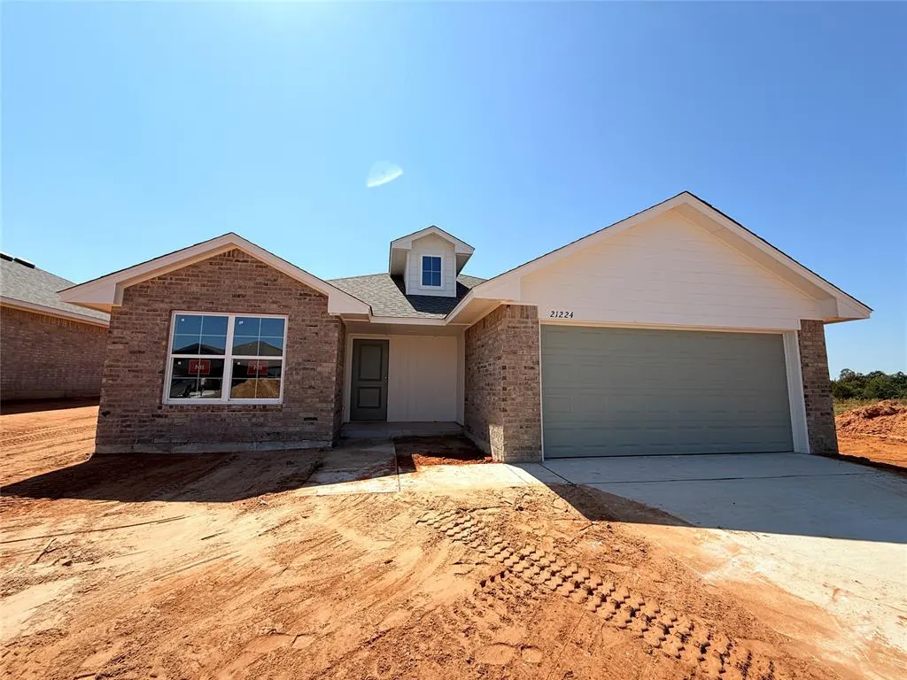 Front exterior — 21224 SE 32nd Street, Harrah, OK 73045
