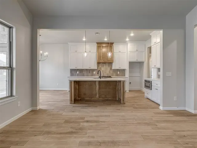 Photo 4 — 11725 SW 48th Street, Mustang, OK 73064