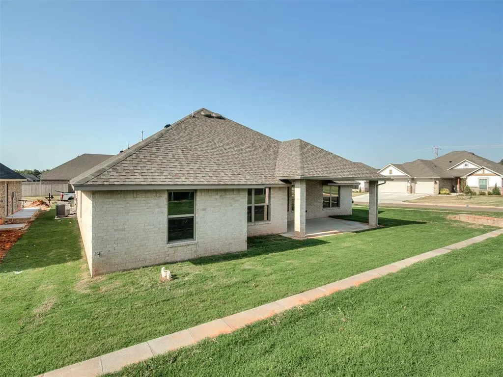 Photo 34 — 11725 SW 48th Street, Mustang, OK 73064