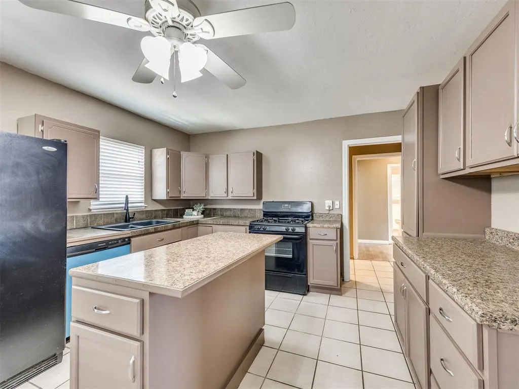 Photo 13 — 4108 E Fairview Drive, Oklahoma City, OK 73115
