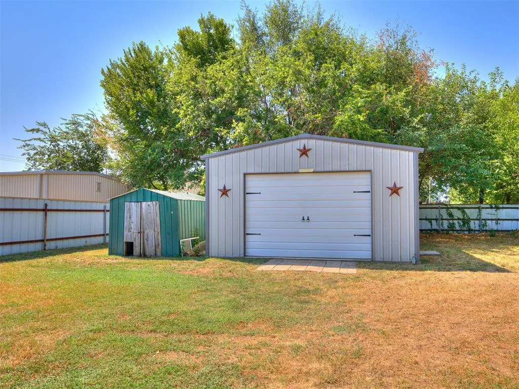 Photo 27 — 4108 E Fairview Drive, Oklahoma City, OK 73115