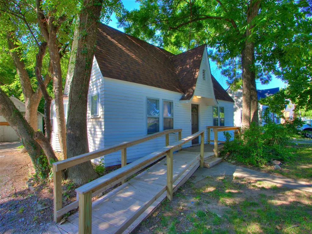 Photo 2 — 108 Keith Street, Norman, OK 73069