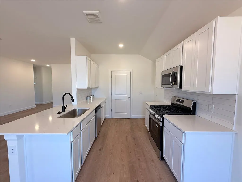 Photo 4 — 21239 SE 32nd Street, Harrah, OK 73045