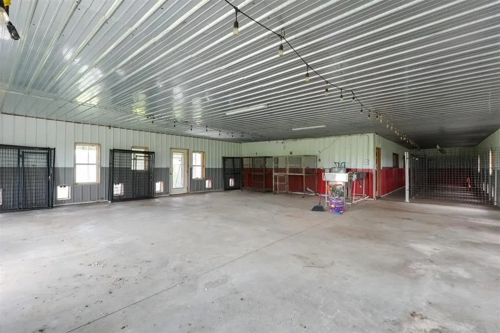 Photo 31 — 15606 Econtuchka Road, Earlsboro, OK 74840