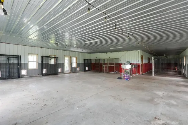 Photo 7 — 15606 Econtuchka Road, Earlsboro, OK 74840