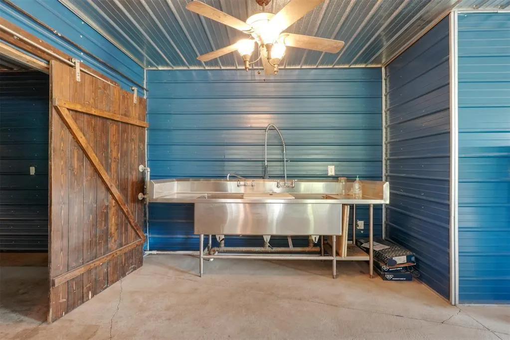 Photo 33 — 15606 Econtuchka Road, Earlsboro, OK 74840