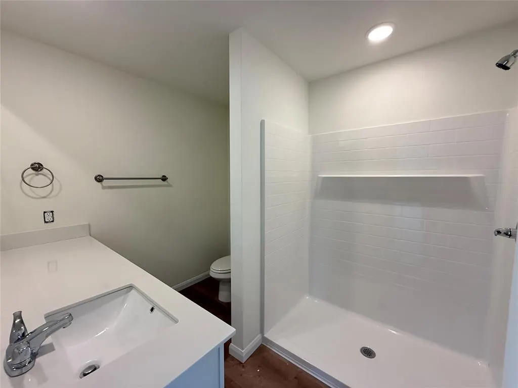 Photo 8 — 21240 SE 31st Street, Harrah, OK 73045