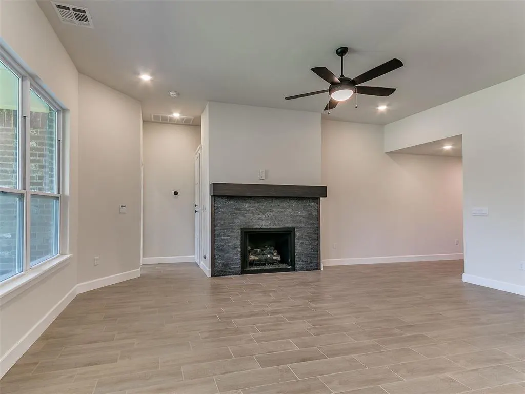 Photo 15 — 10173 NW 100th Street, Yukon, OK 73099