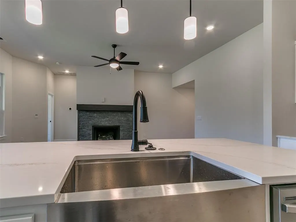 Photo 18 — 10173 NW 100th Street, Yukon, OK 73099