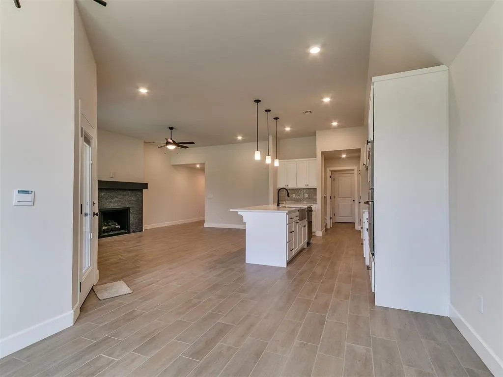 Photo 21 — 10173 NW 100th Street, Yukon, OK 73099
