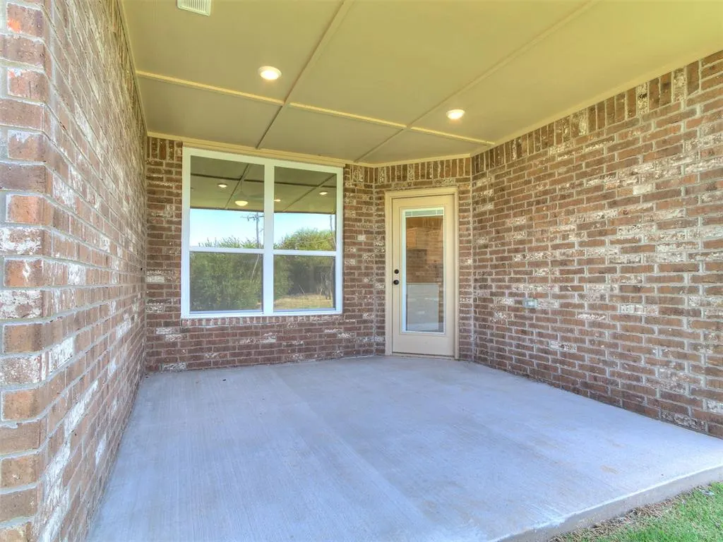Photo 27 — 10173 NW 100th Street, Yukon, OK 73099