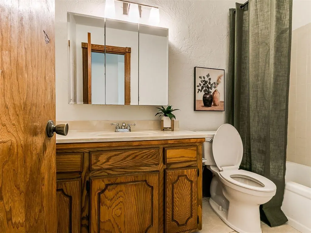 Photo 30 — 11313 Davis Court, Oklahoma City, OK 73162