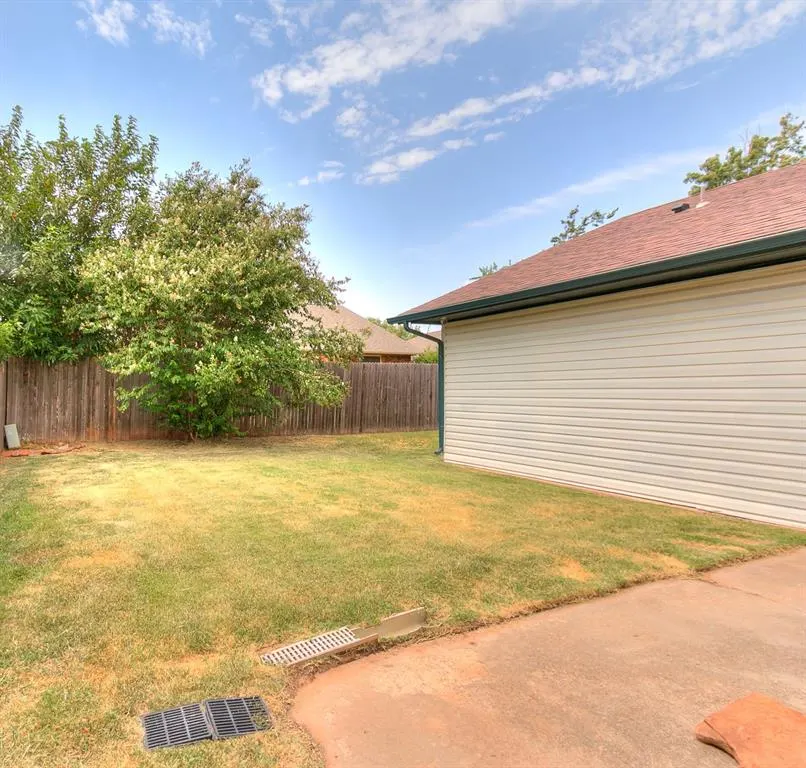 Photo 36 — 11313 Davis Court, Oklahoma City, OK 73162