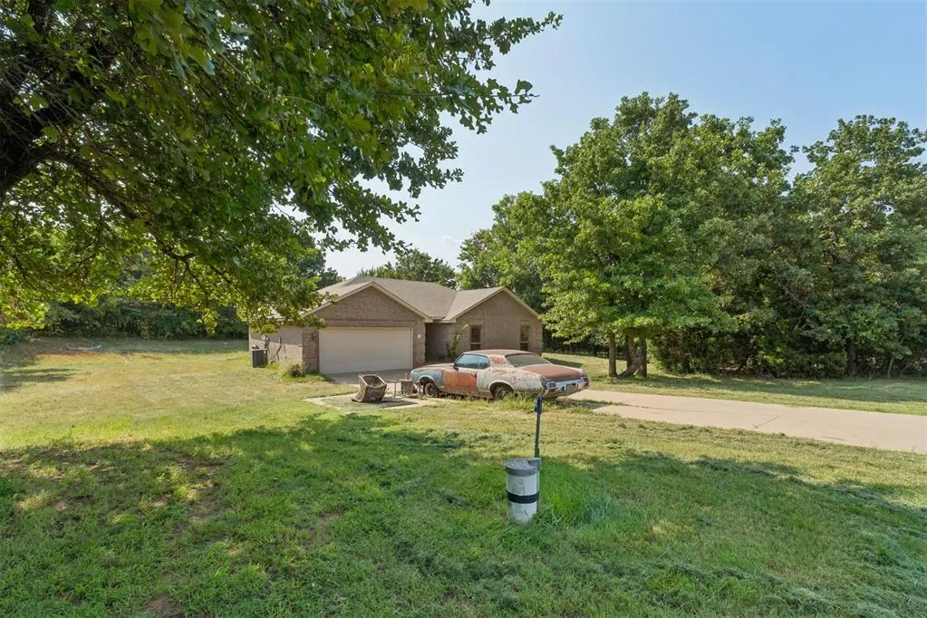 Photo 2 — 12901 Fox Hole Road, Edmond, OK 73034