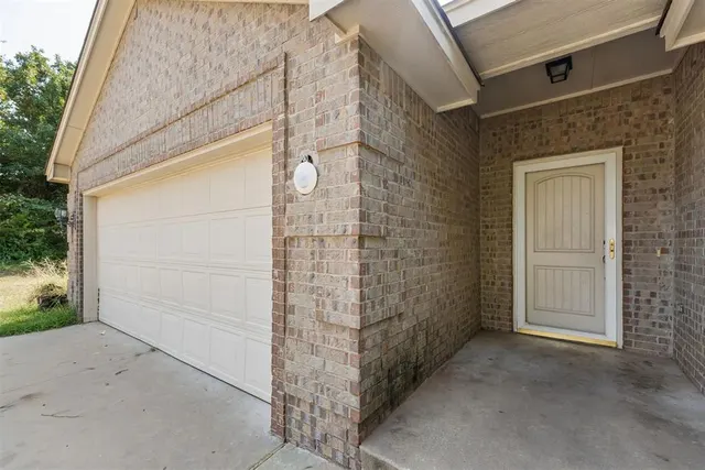 Photo 3 — 12901 Fox Hole Road, Edmond, OK 73034