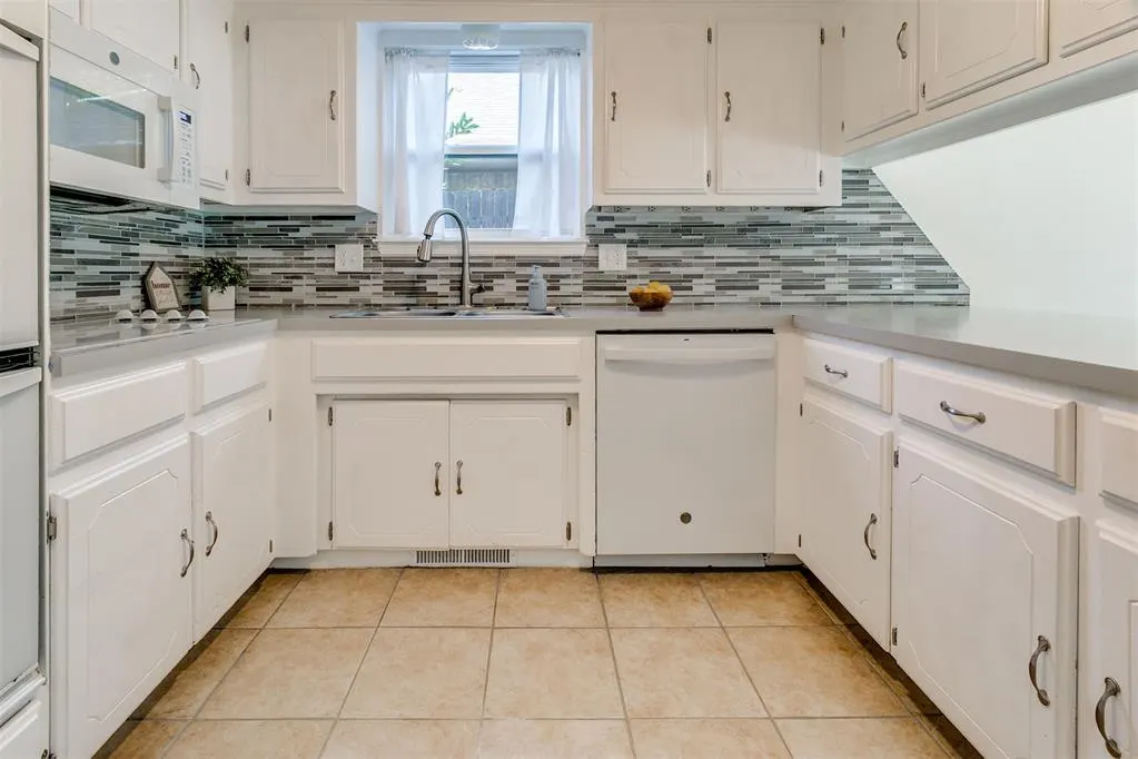 Photo 11 — 805 Willow Run, Yukon, OK 73099
