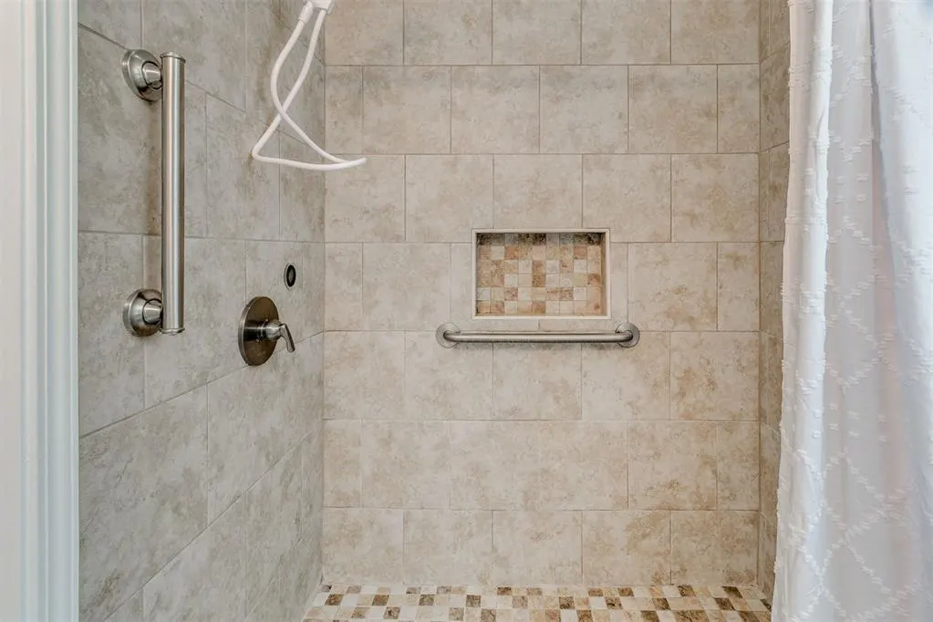 Photo 19 — 805 Willow Run, Yukon, OK 73099
