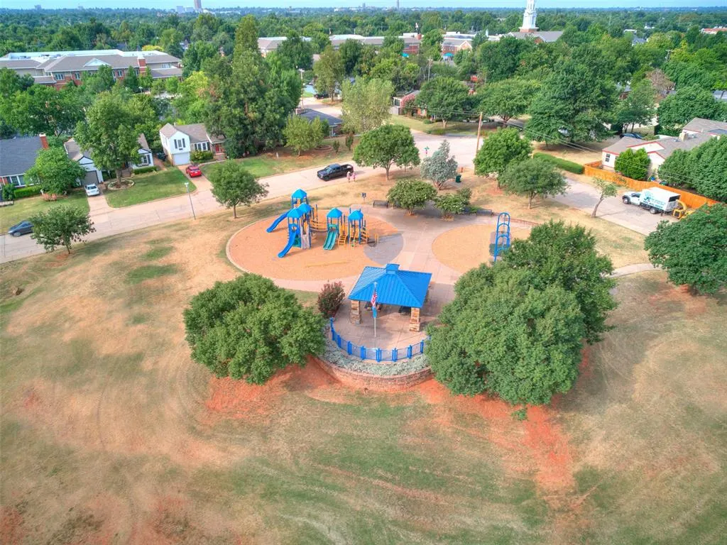 Photo 6 — 616 NW 47th Street, Oklahoma City, OK 73118