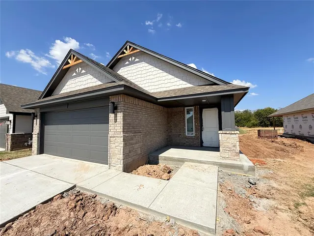 Photo 2 — 1037 SW 139th Terrace, Oklahoma City, OK 73170