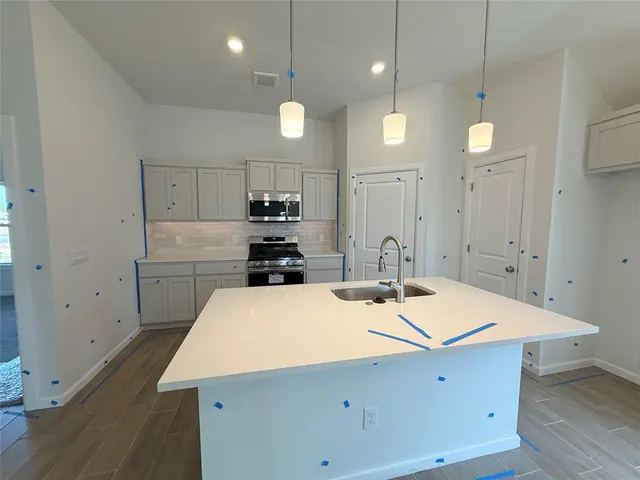 Photo 4 — 13904 Mondello Lane, Oklahoma City, OK 73170