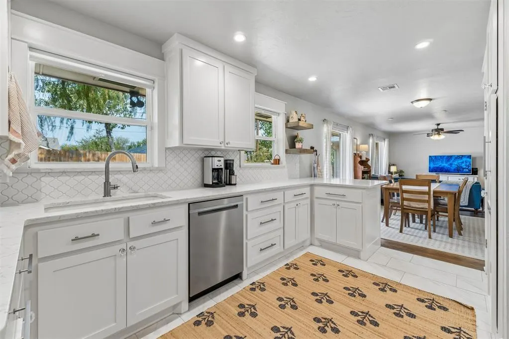 Photo 16 — 2521 Huntleigh Drive, Oklahoma City, OK 73120