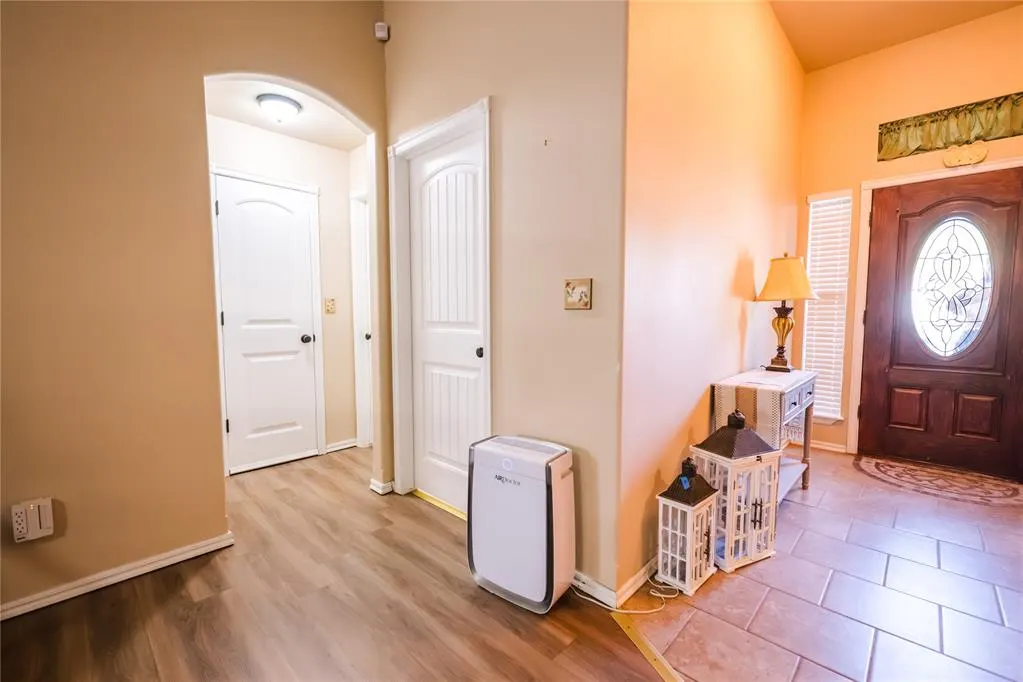 Photo 2 — 1338 Alvera Lane, Wynnewood, OK 73098