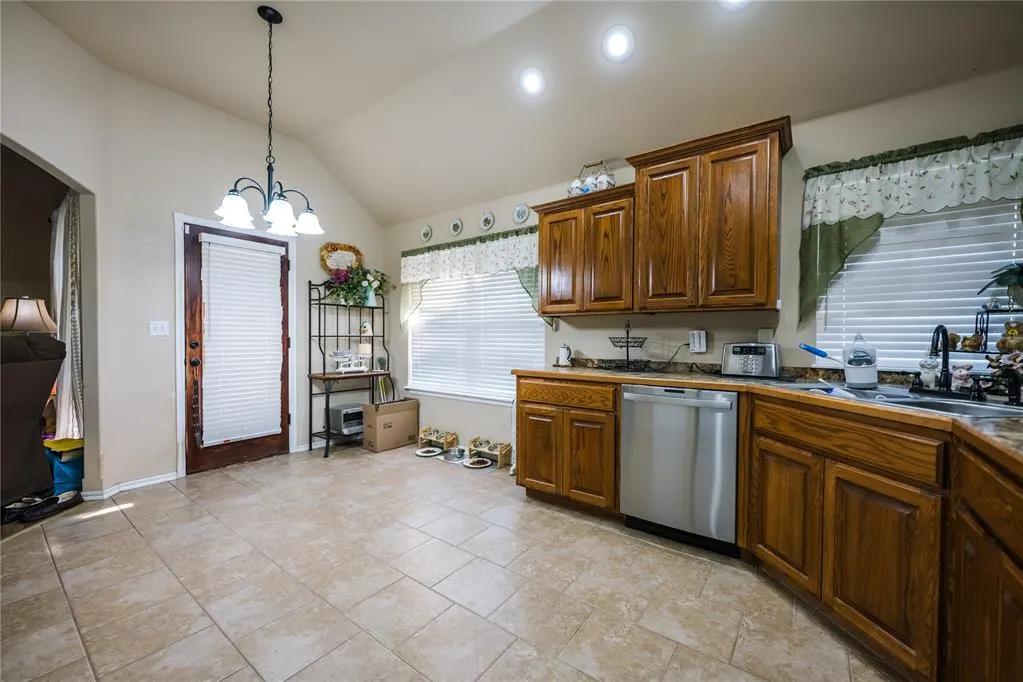 Photo 11 — 1338 Alvera Lane, Wynnewood, OK 73098
