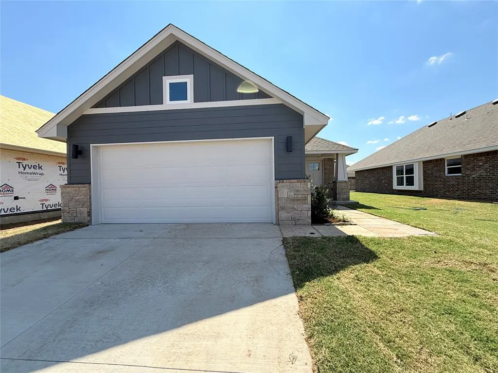 Front exterior — 1032 SW 139th Terrace, Oklahoma City, OK 73170