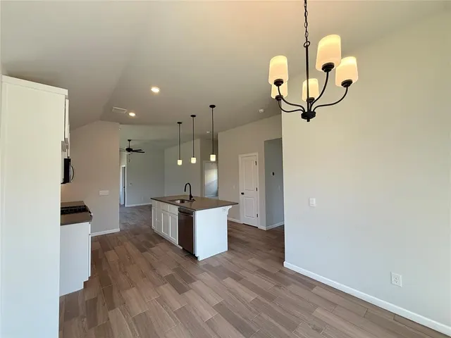 Photo 4 — 1032 SW 139th Terrace, Oklahoma City, OK 73170
