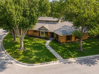 Sold home at 8340 NW 82ND Street