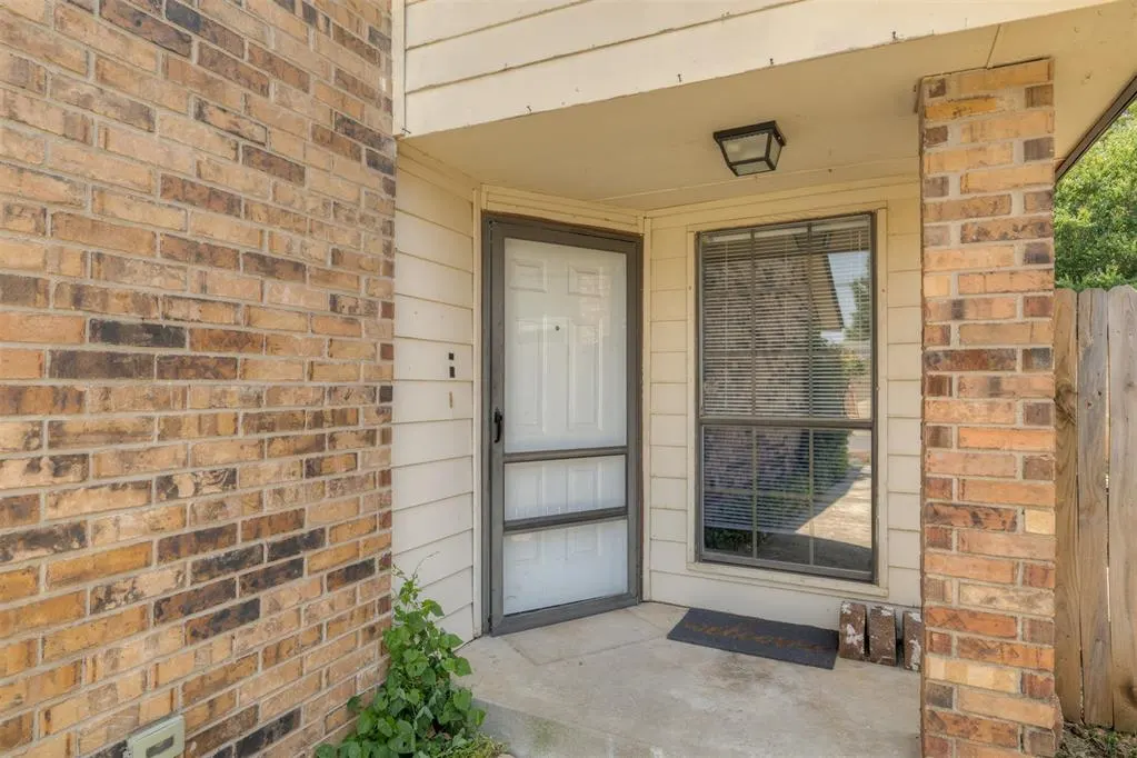 Photo 4 — 7740 Doris Drive, Oklahoma City, OK 73162