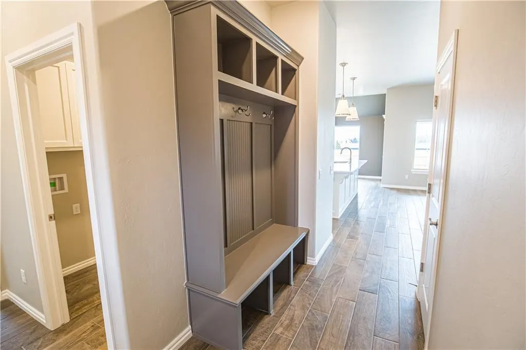 Photo 3 — 616 John Chisholm Way, Yukon, OK 73099